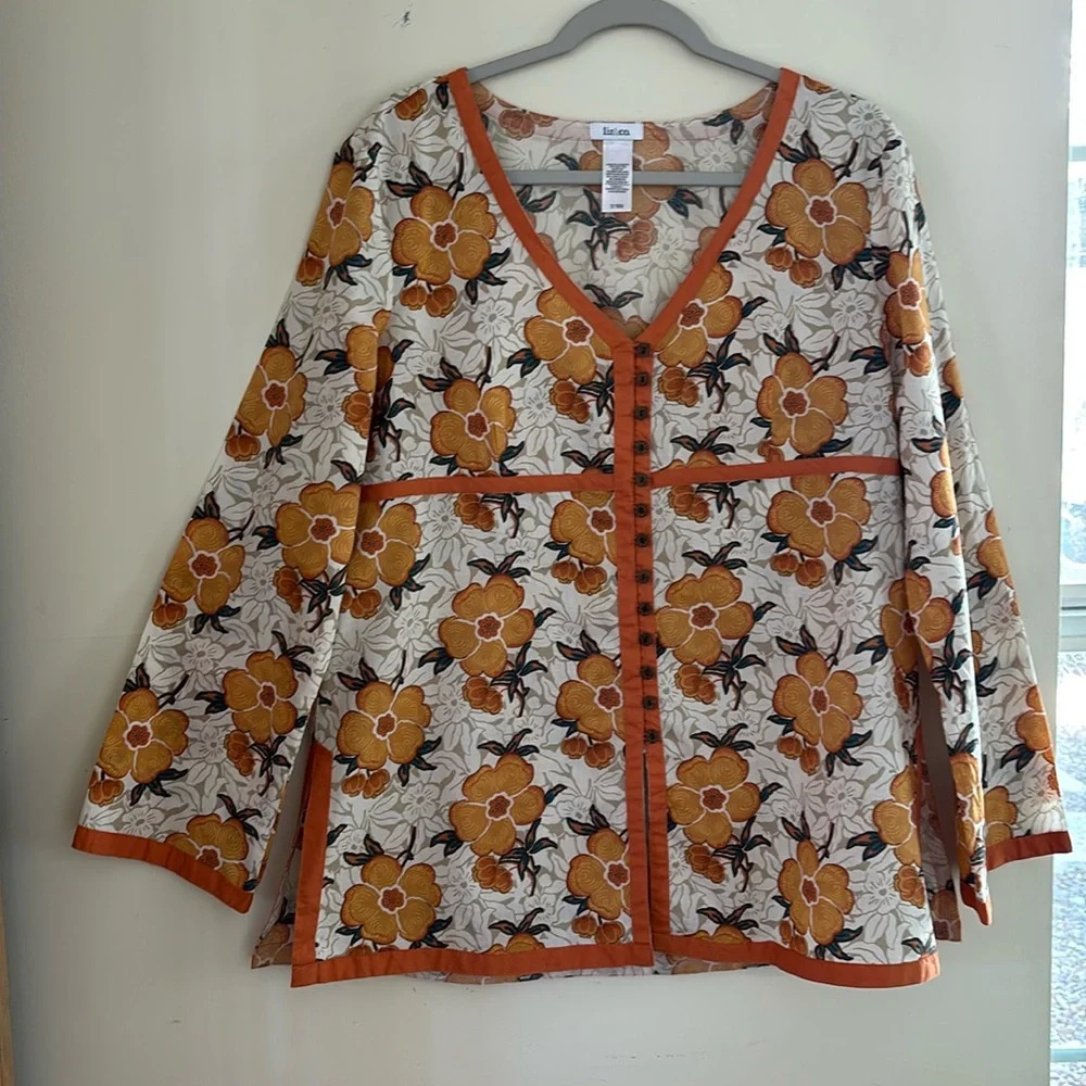 Liz & Co Shirt/Blouse/Tunic Front Button With Loops Empire Look Size Is L To XL